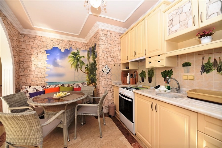 شقة عائلية - غرفتين وصالة - ضمن مجمع سكني في مهموتلار / الانيا 