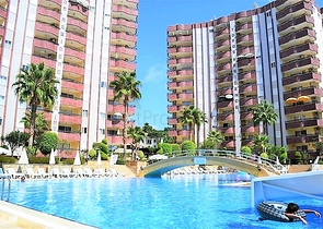 شقة عائلية - غرفتين وصالة - ضمن مجمع سكني في مهموتلار / الانيا 