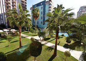 شقة عائلية - غرفتين وصالة - ضمن مجمع سكني في مهموتلار / الانيا 