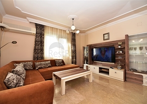 شقة عائلية - غرفتين وصالة - ضمن مجمع سكني في مهموتلار / الانيا 