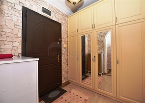 شقة عائلية - غرفتين وصالة - ضمن مجمع سكني في مهموتلار / الانيا 