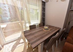 شقة عائلية - غرفتين وصالة - ضمن مجمع سكني في مهموتلار / الانيا 