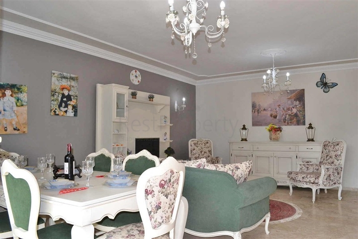 شقة عائلية واسعة - مفروشة - تصميم 2 غرفة وصالة في مهموتلار / الانيا 