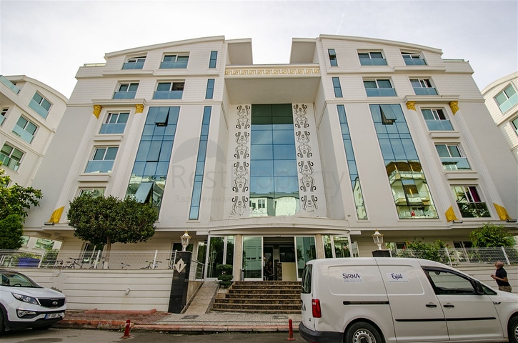 شقة 2 + 1 مع الأثاث في ليمان كونيالتي