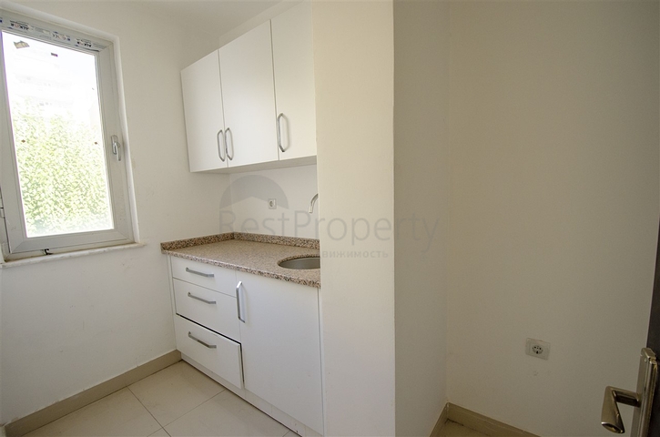 بيع مركز أعمال في منطقة لارا أنطاليا