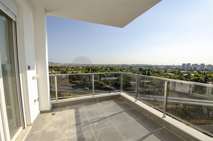 شقق 2 + 1 ، 3 + 1 ، 4 + 1 في مجمع في كونيالتي أنطاليا