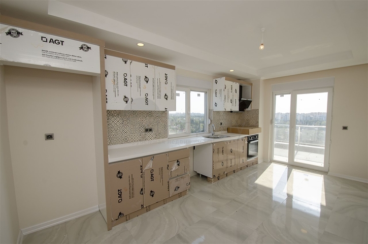 شقق 2 + 1 ، 3 + 1 ، 4 + 1 في مجمع في كونيالتي أنطاليا