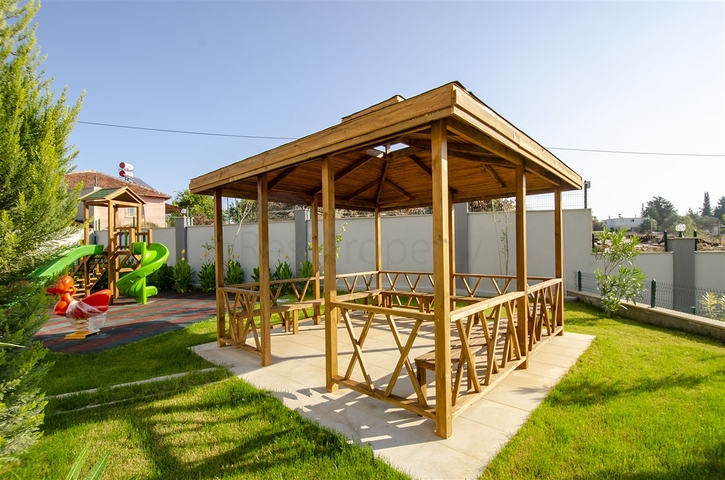 شقق 2 + 1 ، 3 + 1 ، 4 + 1 في مجمع في كونيالتي أنطاليا