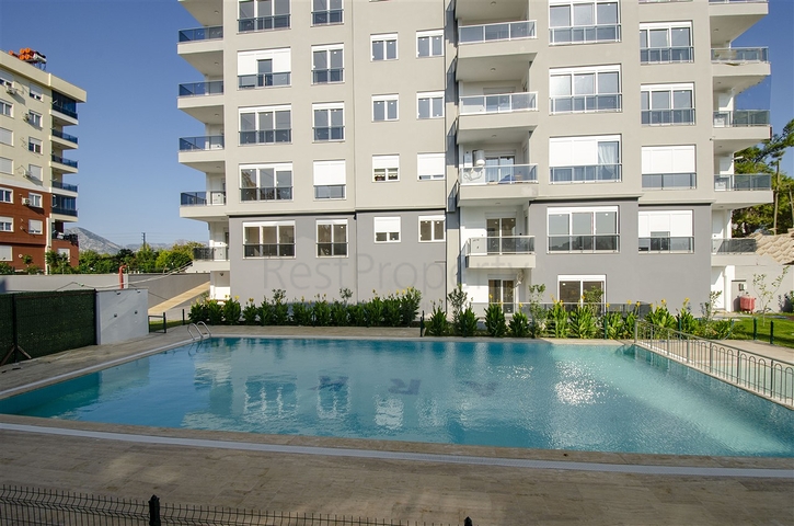 شقق 2 + 1 ، 3 + 1 ، 4 + 1 في مجمع في كونيالتي أنطاليا