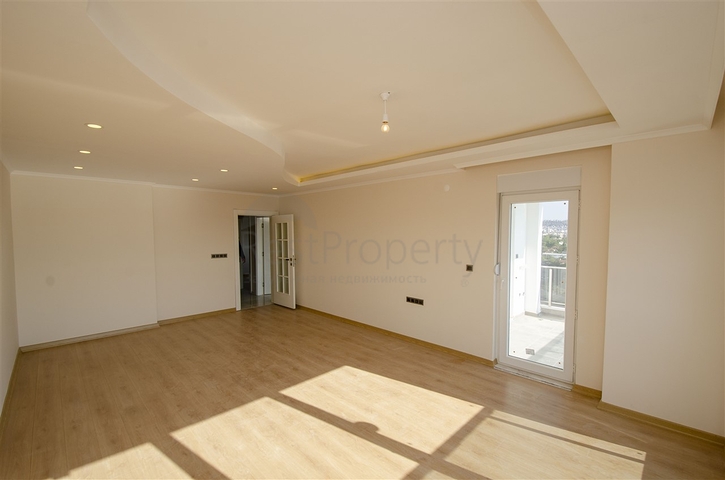 شقق 2 + 1 ، 3 + 1 ، 4 + 1 في مجمع في كونيالتي أنطاليا