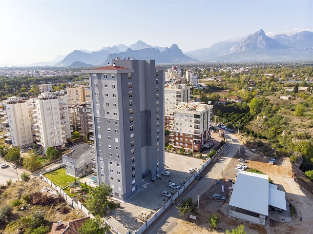 شقق 2 + 1 ، 3 + 1 ، 4 + 1 في مجمع في كونيالتي أنطاليا