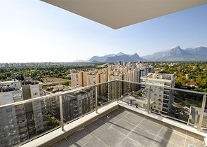 شقق 2 + 1 ، 3 + 1 ، 4 + 1 في مجمع في كونيالتي أنطاليا