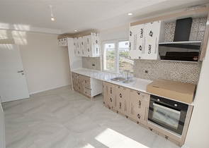 شقق 2 + 1 ، 3 + 1 ، 4 + 1 في مجمع في كونيالتي أنطاليا