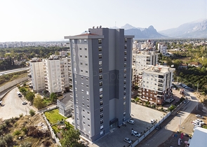 شقق 2 + 1 ، 3 + 1 ، 4 + 1 في مجمع في كونيالتي أنطاليا