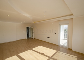 شقق 2 + 1 ، 3 + 1 ، 4 + 1 في مجمع في كونيالتي أنطاليا