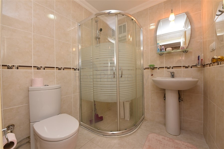 50 متر الى البحر - شقة 2 غرفة وصالة - مفروشة - في مهموتلار / الانيا 