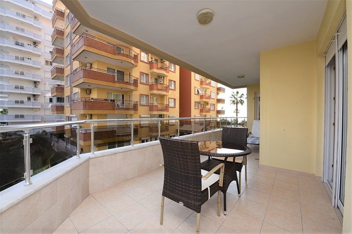 50 متر الى البحر - شقة 2 غرفة وصالة - مفروشة - في مهموتلار / الانيا 