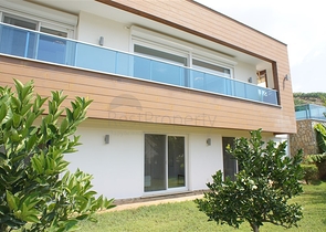 اطلالة بحر - فيلا فاخرة - 3 غرف نوم وصالة - كارجي جاك / الانيا 