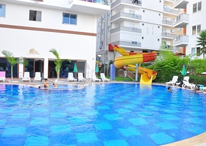 شقة مفروشة - 1 غرفة نوم وصالة - ضمن مجمع سكني يضم كافة الخدمات - مهموتلار / الانيا 