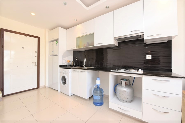 شقة بتصميم استديو - مفروشة -ضمن مجمع سكني حديث في افسلار / الانيا 