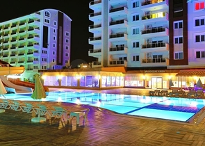 شقة بتصميم استديو - مفروشة -ضمن مجمع سكني حديث في افسلار / الانيا 