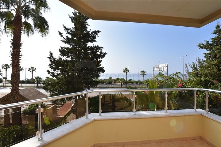 اطلالة بحر مباشرة - سعر مميز - شقة 2 غرفة وصالة في مهموتلار / الانيا 