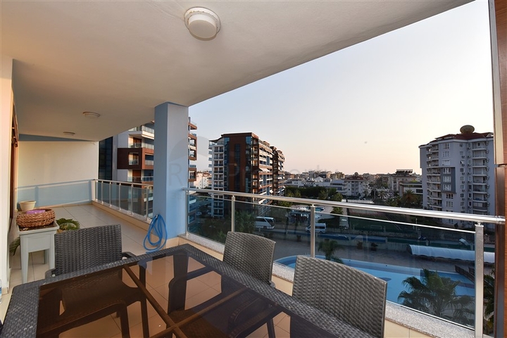 شقة عائلية - 3 غرف وصالة - مفروشة - ضمن منطقة جيكجلي الراقية في الانيا 