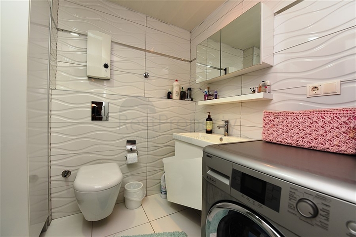 شقة عائلية - 3 غرف وصالة - مفروشة - ضمن منطقة جيكجلي الراقية في الانيا 