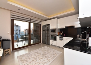 شقة عائلية - 3 غرف وصالة - مفروشة - ضمن منطقة جيكجلي الراقية في الانيا 