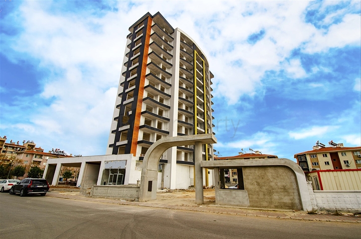 عرض تجاري بالقرب من جامعة بيليم في أنطاليا