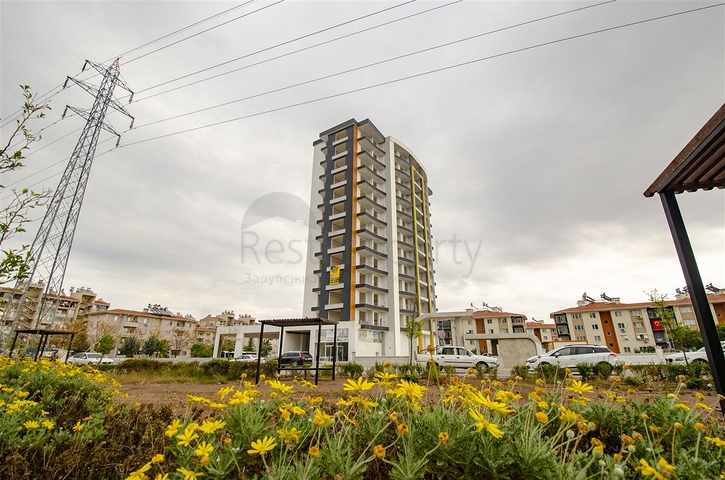 عرض تجاري بالقرب من جامعة بيليم في أنطاليا