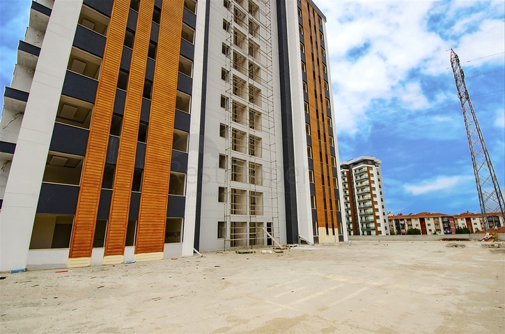 عرض تجاري بالقرب من جامعة بيليم في أنطاليا