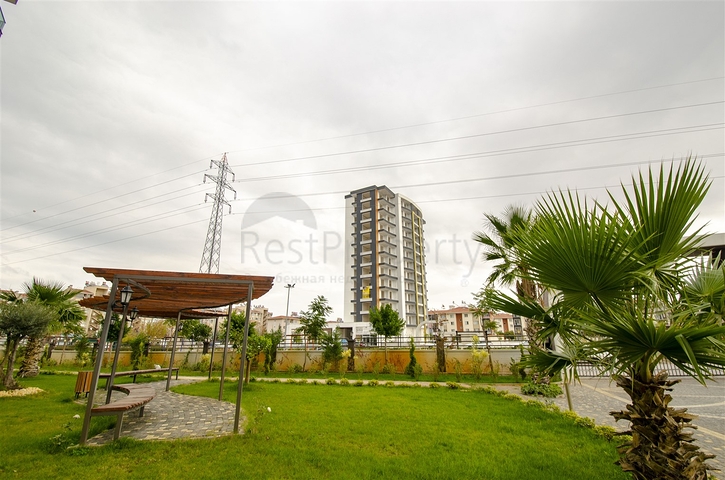 عرض تجاري بالقرب من جامعة بيليم في أنطاليا