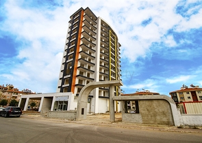 عرض تجاري بالقرب من جامعة بيليم في أنطاليا