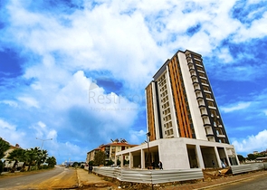 عرض تجاري بالقرب من جامعة بيليم في أنطاليا