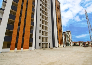 عرض تجاري بالقرب من جامعة بيليم في أنطاليا