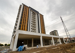 عرض تجاري بالقرب من جامعة بيليم في أنطاليا