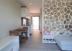 شقة مفروشة - استديو فاخر - ضمن مجمع جديد في كارجي جاك / الانيا