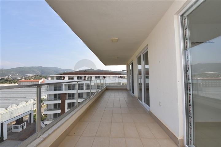 دوبلكس واسعة - ضمن مجمع سكني - ديمرتاش / الانيا 