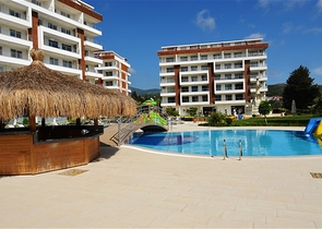 دوبلكس واسعة - ضمن مجمع سكني - ديمرتاش / الانيا 