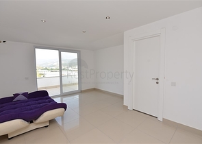 دوبلكس واسعة - ضمن مجمع سكني - ديمرتاش / الانيا 