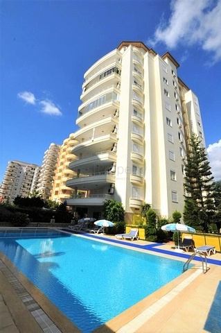 شقة عائلية - جاكوزي ضمن التراس - 2 غرفة وصالة في مهموتلار / الانيا 