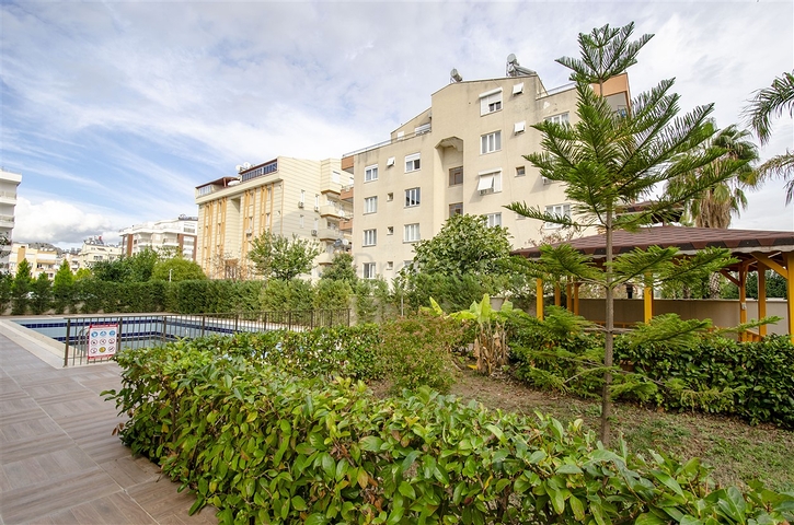 شقة 1 + 1 في منطقة ليمان كونيالتي  600 متر إلى البحر