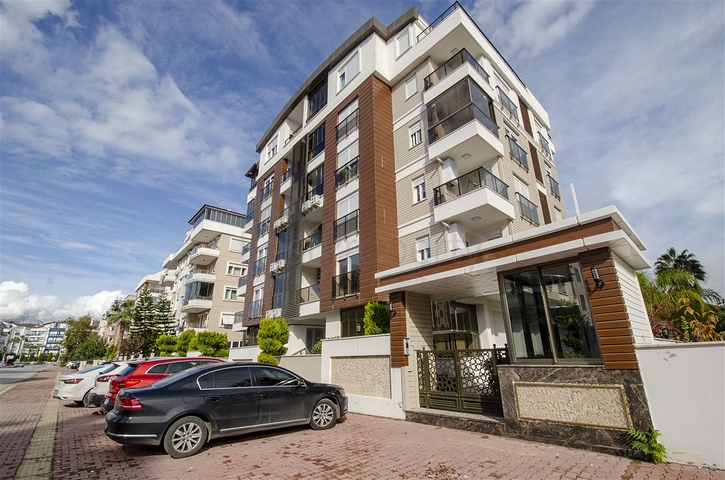 شقة 1 + 1 في منطقة ليمان كونيالتي  600 متر إلى البحر