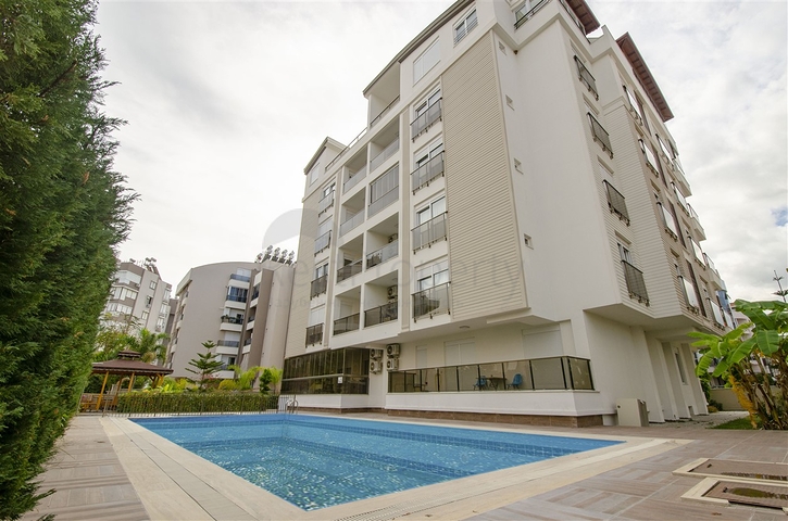 شقة 1 + 1 في منطقة ليمان كونيالتي  600 متر إلى البحر