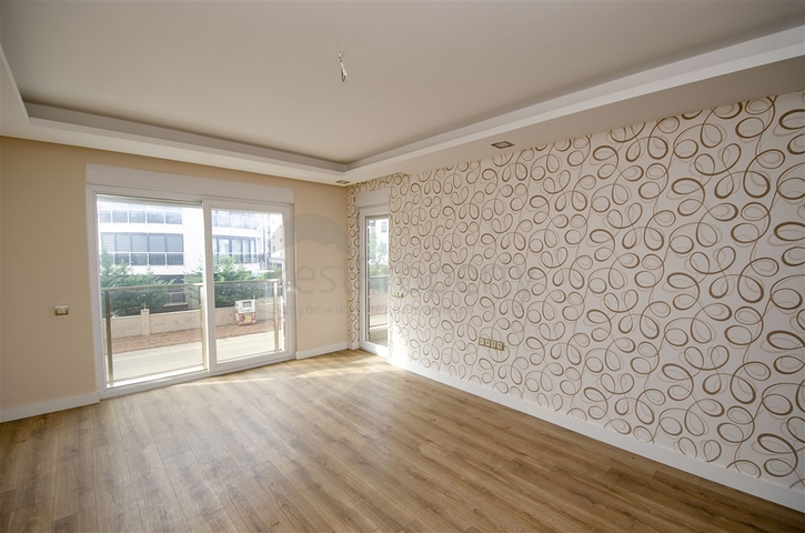 شقة 1 + 1 في منطقة ليمان كونيالتي  600 متر إلى البحر