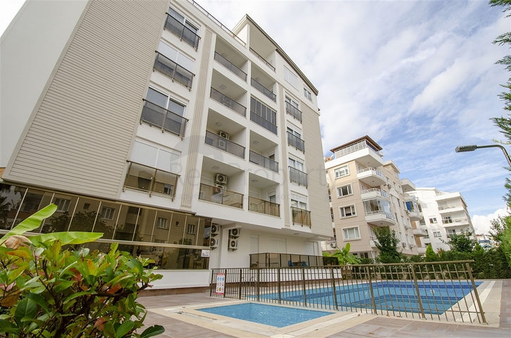 شقة 1 + 1 في منطقة ليمان كونيالتي  600 متر إلى البحر