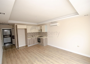 شقة 1 + 1 في منطقة ليمان كونيالتي  600 متر إلى البحر