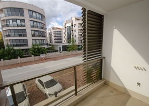 شقة 1 + 1 في منطقة ليمان كونيالتي  600 متر إلى البحر