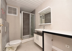 على ضفة النهر - مجمع حديث - شقة 2 غرفة وصالة - في كاستل / الانيا 